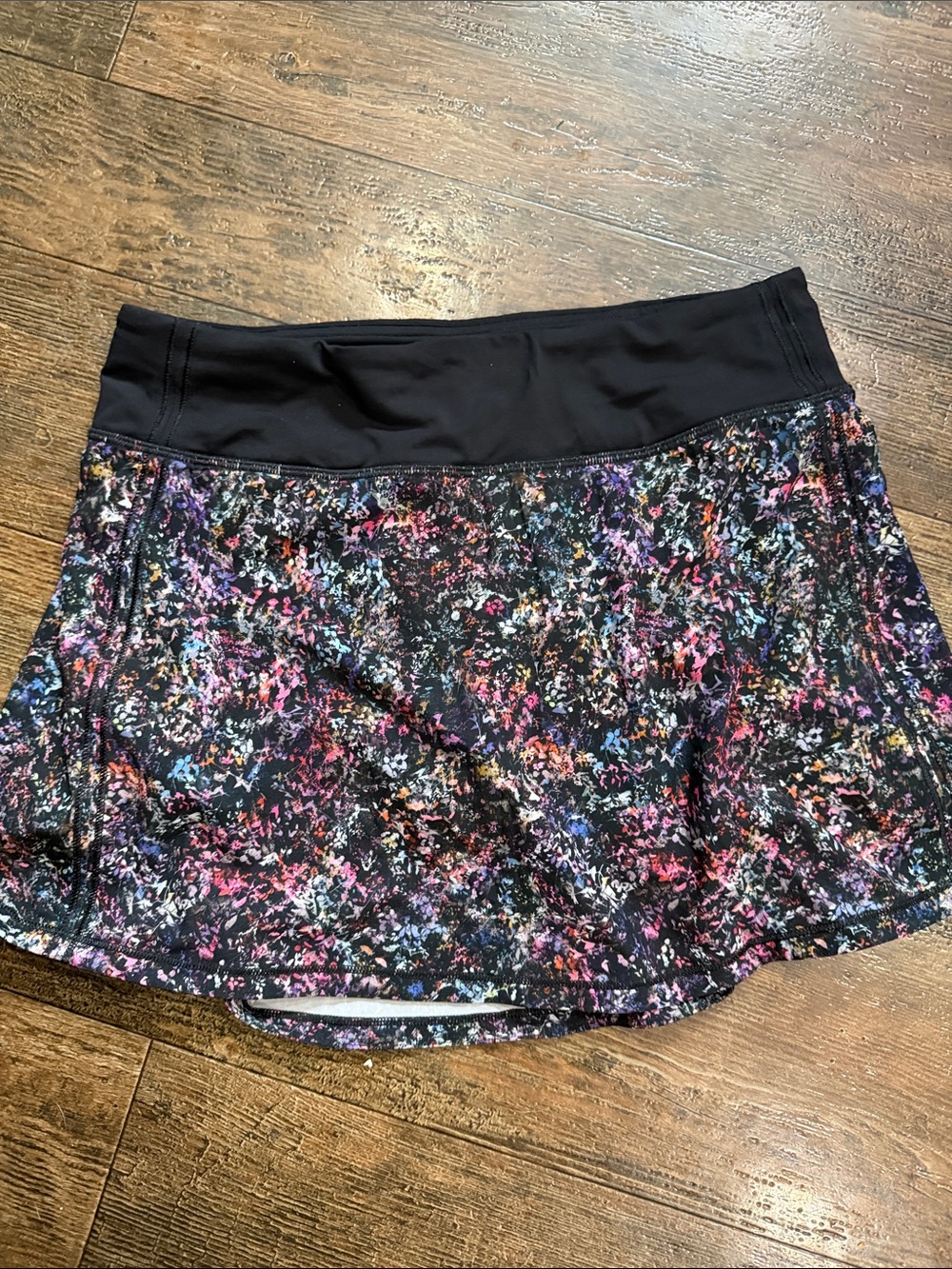 Lululemon Skirt with Multicolor Abstract Print